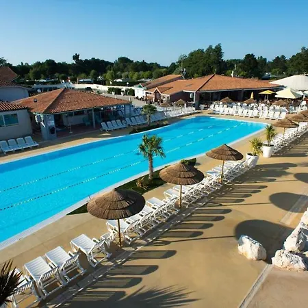 Bungalow With 3 Bedrooms In With Shared Pool Furnished Garden And Wifi 2 Km From The Beach Les Mathes