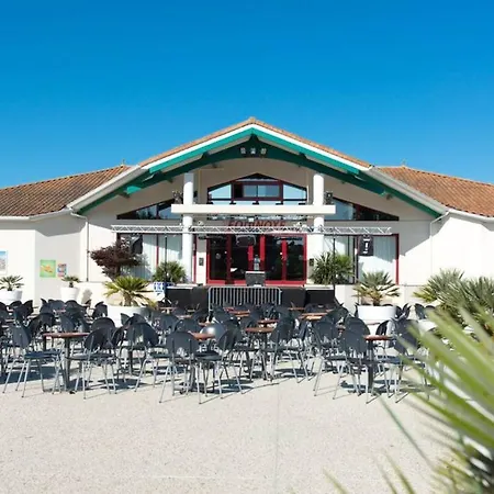 Ferienhaus Bungalow With 3 Bedrooms In With Shared Pool Furnished Garden And Wifi 2 Km From The Beach Les Mathes